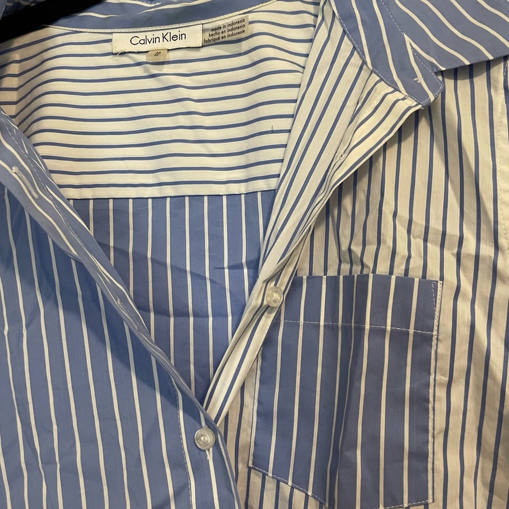 Calvin Klein Two Toned Menswear Style Button Up - Picture 2 of 4